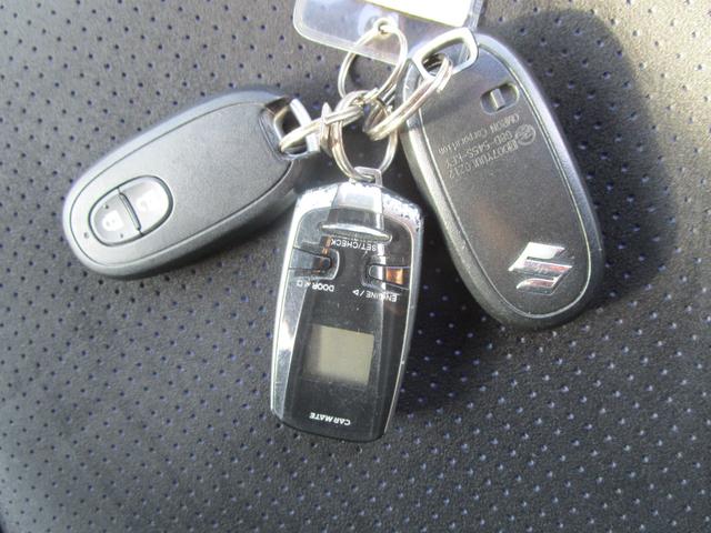 ワゴンＲスティングレー リミテッドＩＩ　４ＷＤ　ＳＤナビ＆フルセグＴＶ　バックカメラ　Ｂｌｕｅｔｏｏｔｈ　プッシュスタート　スマートキー　Ｅスターター　シートヒーター　ミラーヒーター　ＨＩＤライト　オートライト（28枚目）