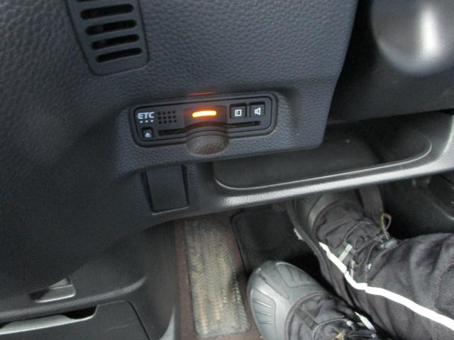 �d�s�b�I�ŋ߂ł͕K�{�ƂȂ��Ă���܂��d�s�b�t���B�������H�g�p���X���[�Y�ɂd�s�b���[����ʂ蔲���邱�Ƃ��\�ł��B