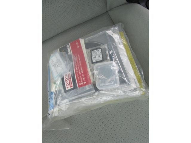 プリウス Ｓ　ＬＥＤエディション　ＳＤナビ＆フルセグＴＶ　ＤＶＤ＆ＣＤ　オートライト　バックカメラ　プッシュスタート　スマートキー　ＥＴＣ　サイドカーテンエアバック　サイドエアバック（29枚目）