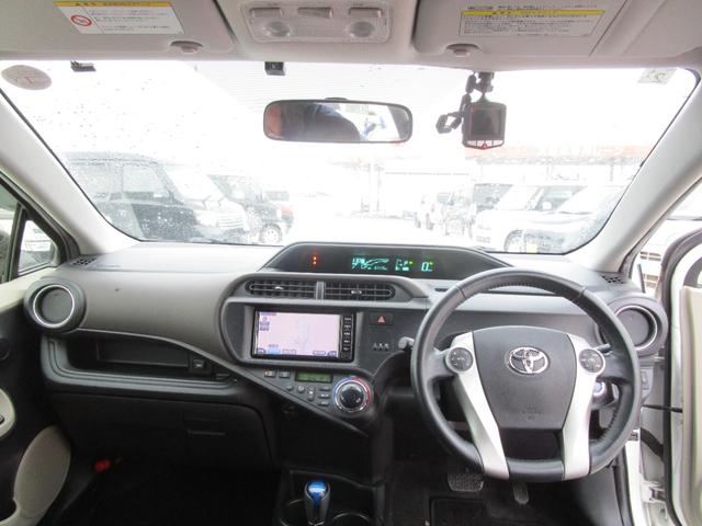 アクア Ｇ　ハイブリット　ＳＤナビ＆ワンセグＴＶ　ＣＤ　バックカメラ　Ｂｌｕｅｔｏｏｔｈ　オートライト　プッシュスタート　スマートキー　ＥＴＣ（12枚目）