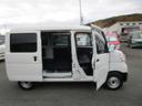 左右スライドドアで狭い場所での乗車も楽です!
