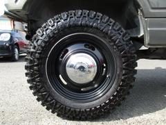 ＭＡＸＸＩＳ　ｃｒａｗｌｅｒ　ＬＴ　６．５０−１６ＬＴ１００Ｋマッドタイヤ＆キャップ付きスチールホイール！タイヤサイズも大きいので更に車高もアップしています！ 3