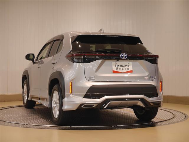 ヤリスクロス ハイブリッドＧ　ＥＳＣ　メディアプレイヤー接続　衝突軽減　ＬＥＤヘッド　寒冷地　盗難防止装置　スマートキー　キーレス　オートエアコン　オートクルーズコントロール　バックカメラ　４ＷＤ　ナビ　ＤＶＤ再生　メモリーナビ（3枚目）