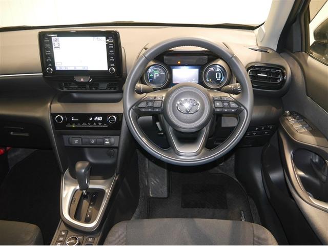 ヤリスクロス ハイブリッドＧ　ＥＳＣ　メディアプレイヤー接続　衝突軽減　ＬＥＤヘッド　寒冷地　盗難防止装置　スマートキー　キーレス　オートエアコン　オートクルーズコントロール　バックカメラ　４ＷＤ　ナビ　ＤＶＤ再生　メモリーナビ（6枚目）