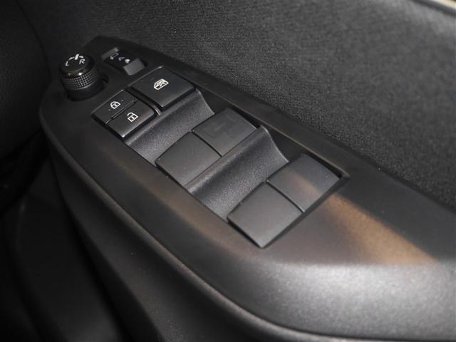 ヤリスクロス ハイブリッドＧ　ＥＳＣ　メディアプレイヤー接続　衝突軽減　ＬＥＤヘッド　寒冷地　盗難防止装置　スマートキー　キーレス　オートエアコン　オートクルーズコントロール　バックカメラ　４ＷＤ　ナビ　ＤＶＤ再生　メモリーナビ（32枚目）