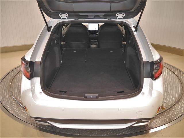 カローラツーリング ハイブリッド　ダブルバイビー　メディアプレイヤー接続　バックモニター　フルセグＴＶ　アイドリングストップ　ＬＥＤライト　ワンオーナー　クルコン　横滑り防止　盗難防止装置　ナビ・ＴＶ　ドライブレコーダー　エアバッグ　ＥＴＣ　ＡＢＳ（9枚目）