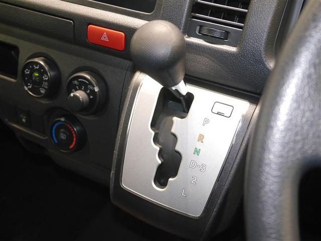 ハイエースバン ロングＤＸ　エアバック　フルタイム４ＷＤ　ベンチシート　Ｗエアコン　寒冷地　ＡＵＸ　ＥＴＣ付き　パワーウインドウ　キーレス　盗難防止装置　ＡＢＳ　パワーステアリング　３列シート　マニュアルエアコン（6枚目）