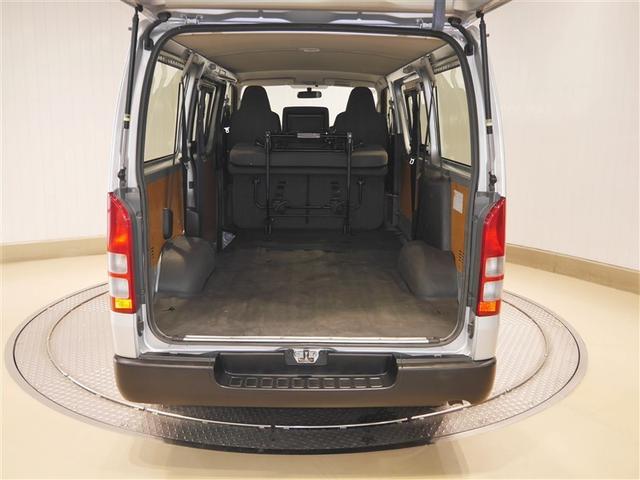 ハイエースバン ロングＤＸ　エアバック　フルタイム４ＷＤ　ベンチシート　Ｗエアコン　寒冷地　ＡＵＸ　ＥＴＣ付き　パワーウインドウ　キーレス　盗難防止装置　ＡＢＳ　パワーステアリング　３列シート　マニュアルエアコン（10枚目）