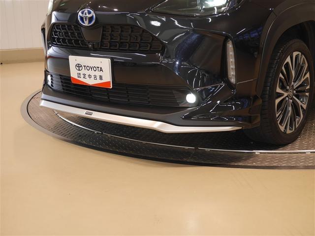 ヤリスクロス ハイブリッドＺ　クルーズＣ　横滑防止装置　リアカメラ　ワンオーナー車　フルセグ地デジ　ＬＥＤライト　メモリーナビゲーション　ナビ＆ＴＶ　盗難防止装置　電動シート　ドライブレコーダー　ＡＷ　キーレス　寒冷地仕様　ＡＢＳ（4枚目）