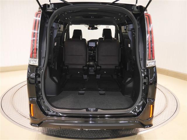 エスクァイア Ｇｉ　プレミアムパッケージ　ＬＥＤ　クルコン　ＤＶＤ再生　ドライブレコーダー　フルセグＴＶ　ＡＷ　４ＷＤ　横滑り防止　ダブルエアコン　アイドリングストップ　スマートキー　３列シート　ＥＴＣ　ナビ＆ＴＶ　メモリーナビ　キーレス（12枚目）