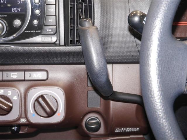 パッソ Ｘ　クツロギ　運転席助手席エアバック　ミュージックプレイヤー接続可　エアコン　キーフリーシステム　盗難防止システム　スマートキー　ＡＢＳ　パワーステアリング　エアバック　ベンチシート　４ＷＤ　パワーウィンドウ（6枚目）