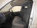 ロングＤＸ　エアバック　フルタイム４ＷＤ　ベンチシート　Ｗエアコン　寒冷地　ＡＵＸ　ＥＴＣ付き　パワーウインドウ　キーレス　盗難防止装置　ＡＢＳ　パワーステアリング　３列シート　マニュアルエアコン（13枚目）