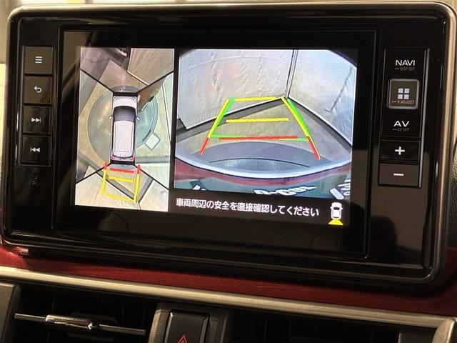 【パノラマモニター】車を真上から見た状態をナビに映し出し、駐車時などをサポート☆クルマの真横や斜め後ろなど、目が届きにくい箇所も確認できるため、いち早く障害物に気が付くことができます！