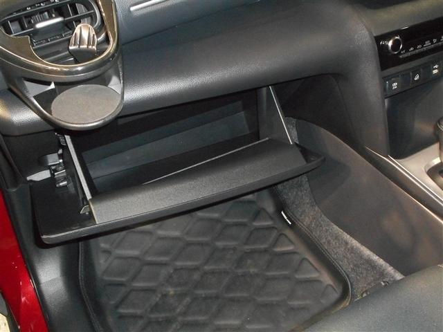 ヤリスクロス Ｇ　４ＷＤ　ミュージックプレイヤー接続可　バックカメラ　衝突被害軽減システム　ＥＴＣ　ドラレコ　ワンオーナー（28枚目）