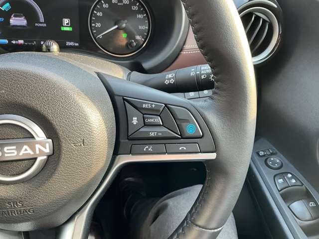 キックス １．２　Ｘ　ＦＯＵＲ　ツートーン　インテリアエディション（ｅ－ＰＯＷＥＲ）　４ＷＤ　社有車ＵＰ　９インチナビ　夏冬タイヤ　アラウンドビュ－　ＬＥＤ　インテリキー　ワンオーナー　アイドリングストップ　盗難防止システム　４ＷＤ　オートエアコン　車線逸脱警報　アルミホイール　ナビＴＶ　メモリーナビ　寒冷地仕様　踏み間違え防止（17枚目）