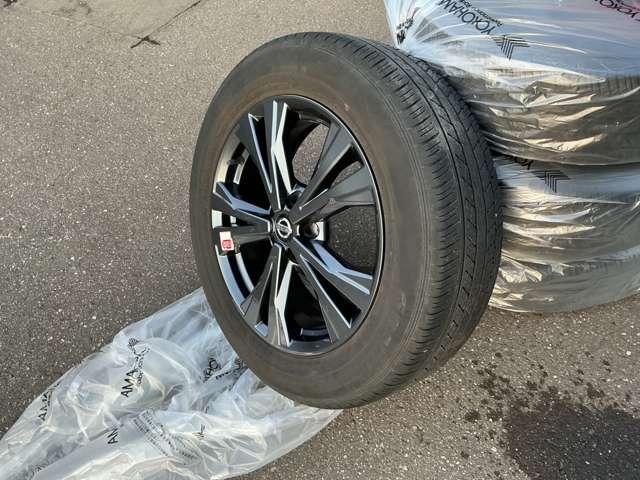 エクストレイル ２．０　２０Ｘｉ　Ｖセレクション　２列車　４ＷＤ　ナビ　プロパイロット　夏冬タイヤ　踏み間違い防止　盗難防止　全周囲モニター　オールモード４ＷＤ　ＬＥＤヘッドライト　ＬＤＰ　ｉストップ　レーダークルーズ　ＥＴＣ　１オナ　アルミ　メモリーナビ　スマートキー　バックモニター　ＡＢＳ（12枚目）