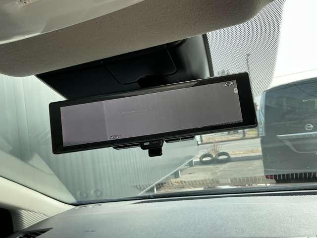 ノート １．２　Ｘ　ＦＯＵＲ　４ＷＤ　社有車アップ　夏冬タイヤ　純正ナビ　エアＢ　ＰＷ　寒冷地仕様　４ＷＤ　ＬＥＤヘッドランプ　バックカメラ　アイドリングストップ　ＡＢＳ　盗難防止システム　オートエアコン　サイドエアバッグ　メモリーナビ　ナビ＆ＴＶ　助手席エアバッグ（10枚目）