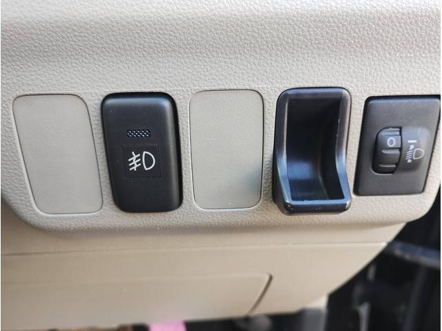 ミラ Ｘリミテッド　４ＷＤ・フル装備・ＣＶＴ・ＡＢＳ・Ｗ－ＳＲＳ・キーレス・純正フォグ・電動格納ミラー（11枚目）