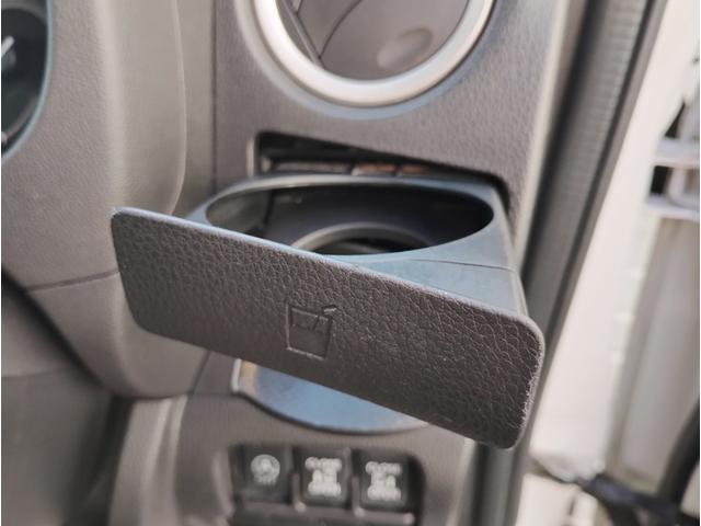 デイズルークス ハイウェイスター　ターボ　４ＷＤ・ターボ・ＣＶＴ・ＢＴ付ＯＰナビＴＶ・全方位カメラ・キーフリー・ステアＳＷ・ＨＩＤ・エアロ・両側ＰＳＤ・純正ＡＷ新冬タイヤ・Ｉ－ＳＴＯＰ・ＥＭブレーキ・シートヒーター・夏純正１５ＡＷ・純正フォグ（19枚目）