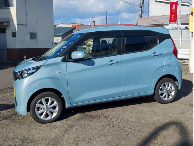 デイズ Ｘ　４ＷＤ・フル装備・ＣＶＴ・ＢＴ付純正ナビＴＶ・Ｂカメラ・キーフリー・ステアＳＷ・Ｉ－ＳＴＯＰ・ＥＭブレーキ・シートヒーター左右・純正エンスタ・冬タイヤＡＷ付（5枚目）