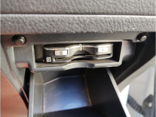 アルファード 240S 4WD・社外HDDナビTV・Bモニター・9インチ後席モニター・CVT・ABS・ETC・Eスタ・純正フルエアロ・純正HID・左側PSD・RヒーターA/C・クリアランスソナー・ダウンサス・7人乗り(26枚目)