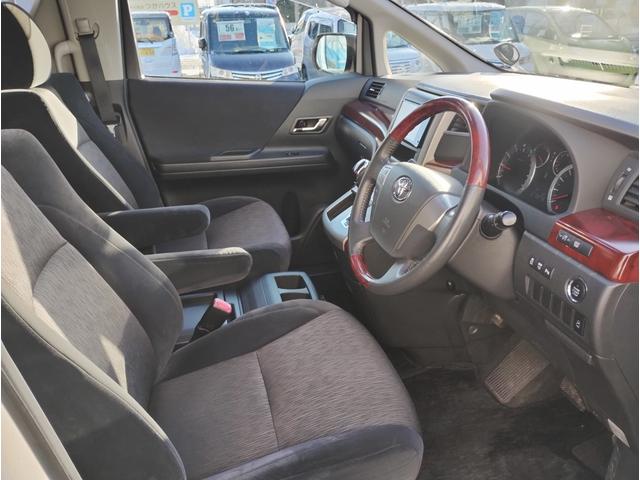 アルファード 240S 4WD・社外HDDナビTV・Bモニター・9インチ後席モニター・CVT・ABS・ETC・Eスタ・純正フルエアロ・純正HID・左側PSD・RヒーターA/C・クリアランスソナー・ダウンサス・7人乗り(28枚目)