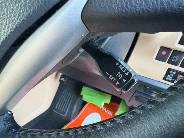 ノア Ｇ　４ＷＤ・車検整備付・ＢＴ付純正９型ナビＴＶ・Ｂカメラ・ＡＢＳ・Ｗ－ＳＲＳ・スマートキー・ＴＲＤエアロ・純正ＬＥＤ・両側ＰＳＤ・ＣＶＴ・７人乗り・フォグ・Ｅスタ・クルコン・ステアＳＷ・ＥＴＣ・Ｒヒーター（28枚目）