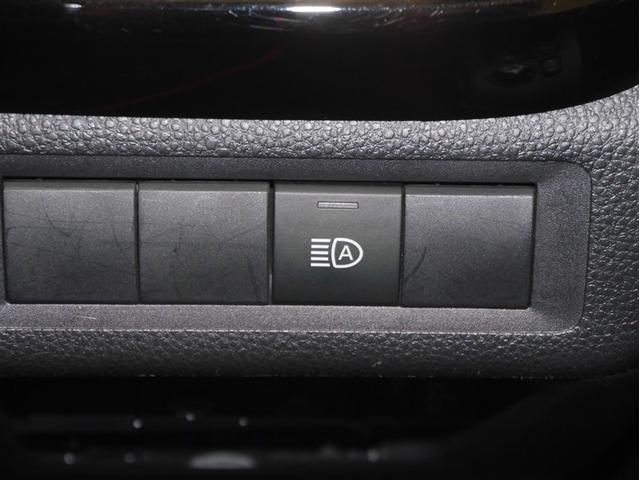 アクア Ｘ　ＡＣ１００Ｖ電源　オートエアコン　ＬＥＤヘッド　クルーズコントロール　ナビ　バックカメラ　ＥＴＣ　サイドエアバッグ　スマートキー　４ＷＤ　盗難防止システム　エアバッグ　メモリーナビ　ＥＳＣ　ＡＢＳ（18枚目）