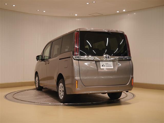 ノア X AUX リアオートエアコン パワーステアリング 助手席エアバック オートクルーズコントロール 横滑り防止装置 キーレスエントリー オートエアコン ナビ パワーウィンドウ LEDヘッド 盗難防止装置(3枚目)