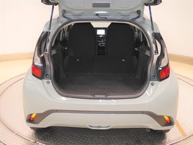 アクア Ｘ　ＡＣ１００Ｖ電源　オートエアコン　ＬＥＤヘッド　クルーズコントロール　ナビ　バックカメラ　ＥＴＣ　サイドエアバッグ　スマートキー　４ＷＤ　盗難防止システム　エアバッグ　メモリーナビ　ＥＳＣ　ＡＢＳ（9枚目）