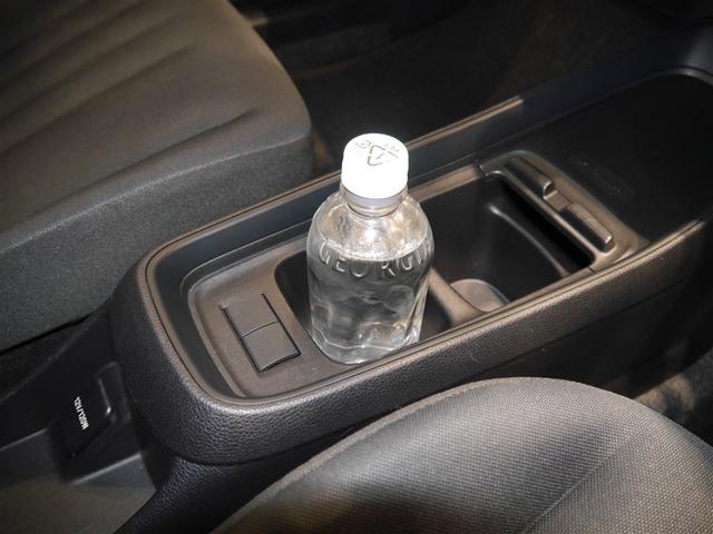 アクア Ｘ　ＡＣ１００Ｖ電源　オートエアコン　ＬＥＤヘッド　クルーズコントロール　ナビ　バックカメラ　ＥＴＣ　サイドエアバッグ　スマートキー　４ＷＤ　盗難防止システム　エアバッグ　メモリーナビ　ＥＳＣ　ＡＢＳ（30枚目）