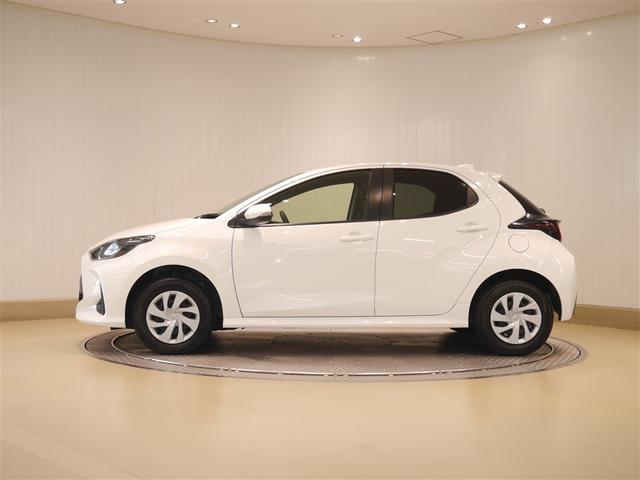 ヤリス Ｘ　追突防止装置　ＶＳＣ　スマートキー＆プッシュスタート　イモビライザー　寒冷地仕様　Ｂカメラ　マニュアルエアコン　ＥＴＣ付　ナビ　Ａクルコン　レンタアップ　４ＷＤ　パワーウインドウ　ＡＢＳ　キーレス（2枚目）