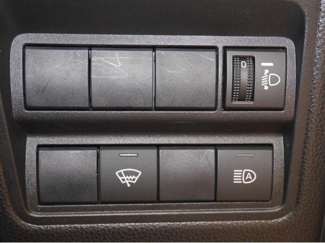 ヤリス Ｘ　追突防止装置　ＶＳＣ　スマートキー＆プッシュスタート　イモビライザー　寒冷地仕様　Ｂカメラ　マニュアルエアコン　ＥＴＣ付　ナビ　Ａクルコン　レンタアップ　４ＷＤ　パワーウインドウ　ＡＢＳ　キーレス（18枚目）