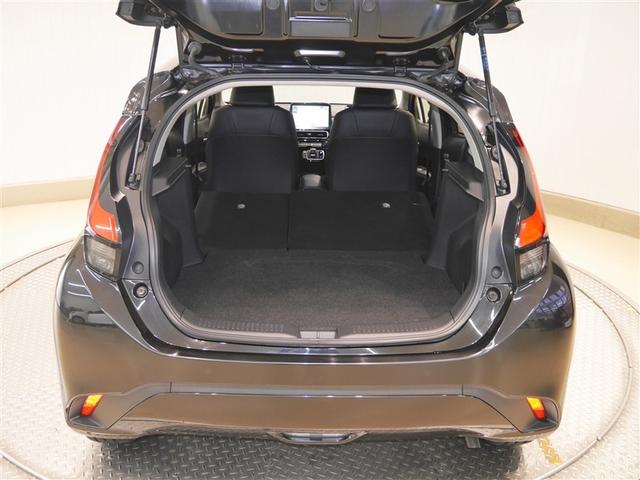 アクア Ｚ　クルコン　ドライブレコーダー　フルセグ　Ｂカメ　横滑り防止装置　盗難防止システム　スマートキー　ＥＴＣ　寒冷地仕様　ＡＣ１００Ｖ電源　ＡＷ　ミュージックプレイヤー接続可　メモリーナビ　オートエアコン（9枚目）