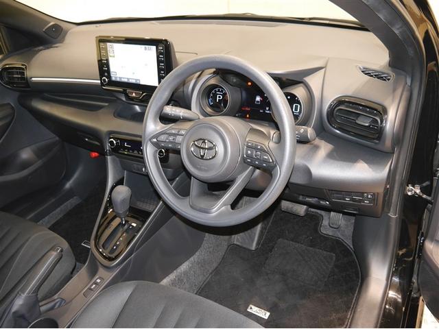 ヤリス G 衝突軽減システム ETC車載器 メモリナビ クルーズコントロール Bカメラ フルセグ ワンオーナー 盗難防止システム 4WD アルミホイール 寒冷地仕様 横滑り防止装置 ミュージックプレイヤー接続可(4枚目)