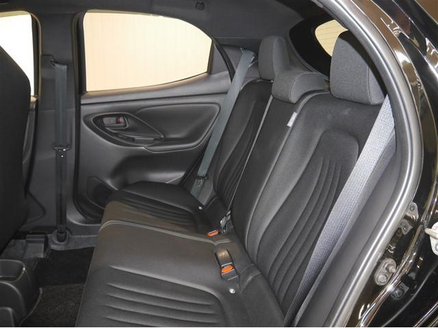 ヤリス G 衝突軽減システム ETC車載器 メモリナビ クルーズコントロール Bカメラ フルセグ ワンオーナー 盗難防止システム 4WD アルミホイール 寒冷地仕様 横滑り防止装置 ミュージックプレイヤー接続可(8枚目)