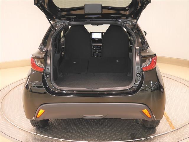 ヤリス G 衝突軽減システム ETC車載器 メモリナビ クルーズコントロール Bカメラ フルセグ ワンオーナー 盗難防止システム 4WD アルミホイール 寒冷地仕様 横滑り防止装置 ミュージックプレイヤー接続可(9枚目)