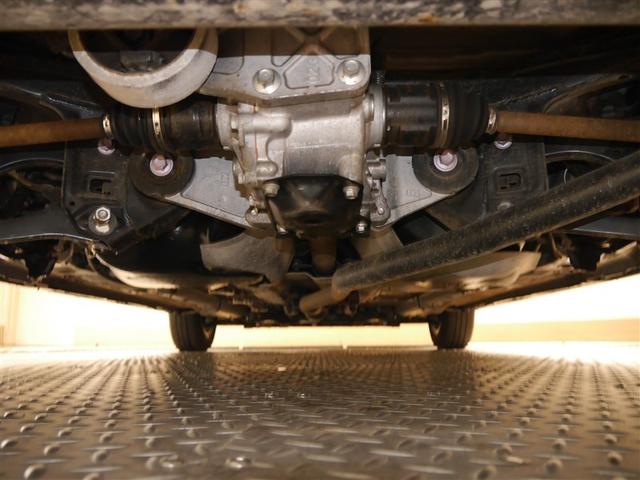 ヤリス G 衝突軽減システム ETC車載器 メモリナビ クルーズコントロール Bカメラ フルセグ ワンオーナー 盗難防止システム 4WD アルミホイール 寒冷地仕様 横滑り防止装置 ミュージックプレイヤー接続可(35枚目)