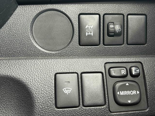 ラクティス Ｘ　４ＷＤ　キーレスエントリー　電動格納ミラー　ＣＶＴ　ＣＤ　衝突安全ボディ　ＡＢＳ　エアコン　パワーステアリング　パワーウィンドウ　寒冷地仕様　ステアリングスイッチ　社外スターター　ワイパーデアイサー（11枚目）