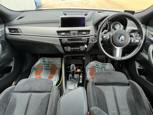Ｘ２ ｘＤｒｉｖｅ　２０ｉ　ＭスポーツＸ　４ＷＤ　ドラレコ　バックカメラ　クリアランスソナー　クルコン　パドルシフト　ナビ　横滑り防止　スマートキー　ＨＵＤ　シートヒーター　ＡＴ　ＣＤ　オートライト　ターボ　ＢＴ　レーダーブレーキ（3枚目）