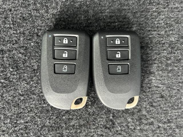 ハイエースワゴン ＧＬ　４ＷＤ　バックカメラ　プリクラッシュセーフティ　　オートマチックハイビーム　スマートキー　衝突安全ボディ　ＡＢＳ　ワイパーデアイサー　リアヒーター　リアクーラ　リアカメラ連動ルームミラー（24枚目）