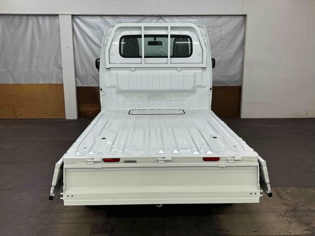 キャリイトラック ＫＣエアコン・パワステ　４ＷＤ　軽トラック　三方開　ＭＴ　キーレスエントリー　アイドリングストップ　オートライト　ＥＳＣ　エアコン　パワーステアリング　運転席エアバッグ　助手席エアバッグ　パワーウィンドウ　ラジオ（15枚目）