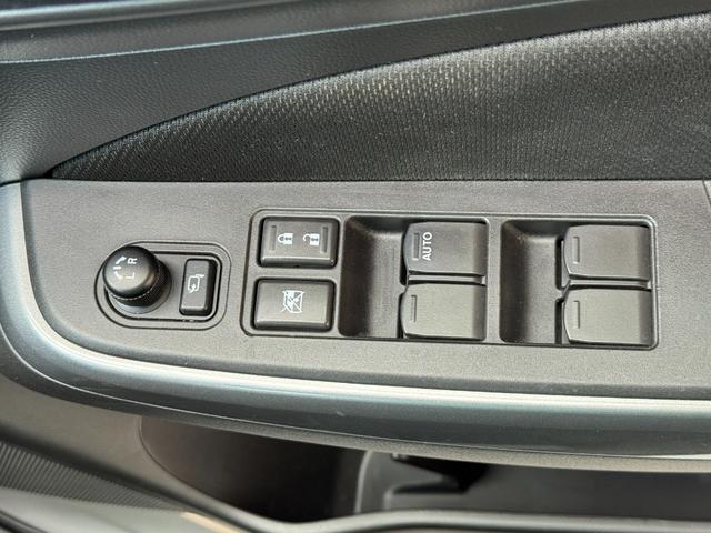 スイフト ＸＧ　４ＷＤ　スズキセーフティサポート　ＢＴ　シートヒーター　横滑り防止　バックカメラ　社外ナビフルセグＳＤ　クルコン（22枚目）