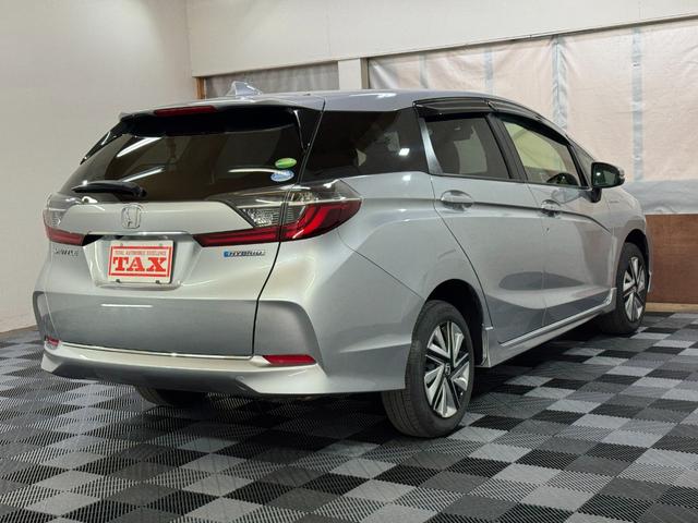 シャトル ハイブリッド ホンダセンシング 4WD ワイパーデアイサー レーンキーピング BTオーディオ 追従クルコン ステアリングスイッチ 純正SDナビ バックカメラ(2枚目)