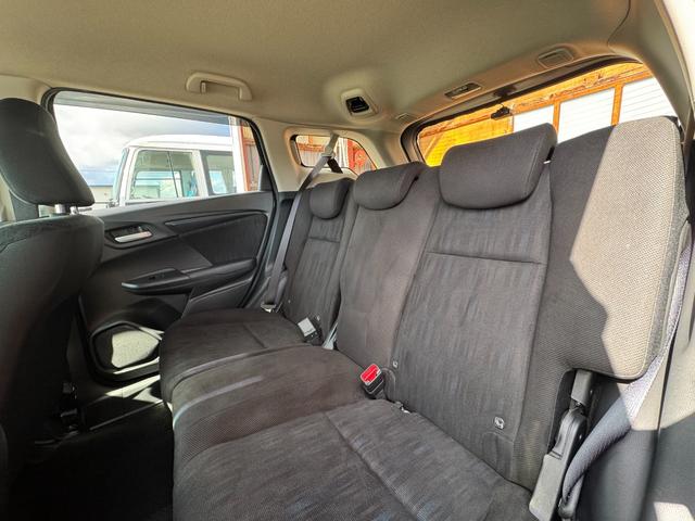 シャトル ハイブリッド ホンダセンシング 4WD ワイパーデアイサー レーンキーピング BTオーディオ 追従クルコン ステアリングスイッチ 純正SDナビ バックカメラ(7枚目)