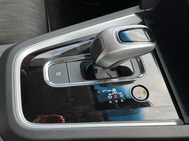 シャトル ハイブリッド ホンダセンシング 4WD ワイパーデアイサー レーンキーピング BTオーディオ 追従クルコン ステアリングスイッチ 純正SDナビ バックカメラ(9枚目)