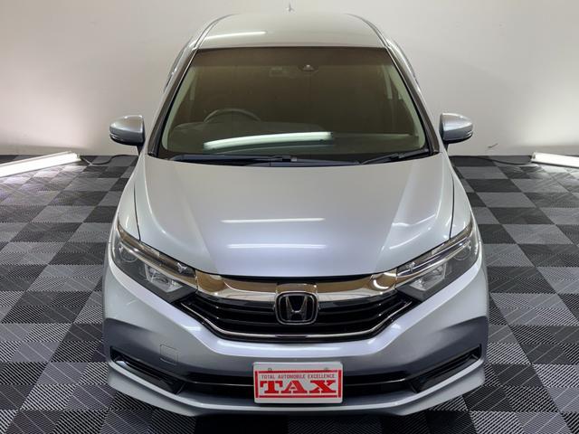 シャトル ハイブリッド ホンダセンシング 4WD ワイパーデアイサー レーンキーピング BTオーディオ 追従クルコン ステアリングスイッチ 純正SDナビ バックカメラ(21枚目)