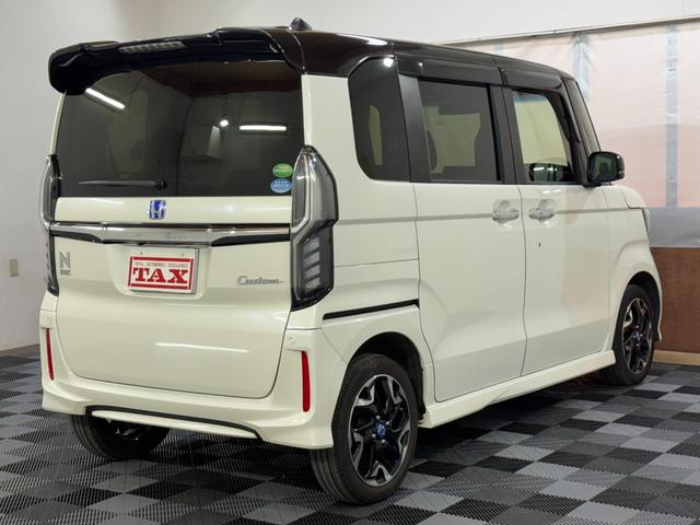 N-BOXカスタム G・EXターボホンダセンシング 4WD ミラーヒーター 純正エンジンスターター 社外足廻り 追従クルコン BT シートヒーター 純正メモリーナビ バックカメラ(2枚目)