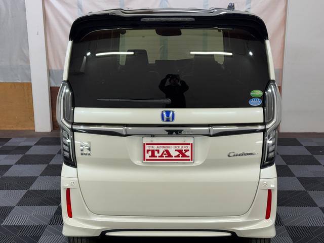 N-BOXカスタム G・EXターボホンダセンシング 4WD ミラーヒーター 純正エンジンスターター 社外足廻り 追従クルコン BT シートヒーター 純正メモリーナビ バックカメラ(22枚目)