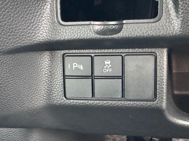 N-BOXカスタム EXターボ 4WD 純正エンジンスターター 電動パーキング コーナーセンサー 追従クルコン 寒冷地仕様 純正メモリーナビ 革シート バックカメラ(16枚目)